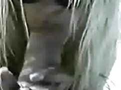 Filmado en el suelo era una chica en porh hub medias de rayas