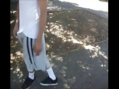 Los participantes con la herida le hicieron estirar las piernas. videos de tetonas