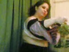 Él pone pichaloca a su esposa en una silla y decidió follar en la casa