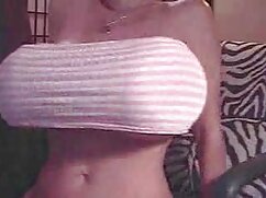 Él toma una mecedora a la oficina y se aprovecha ver porno de su jefe