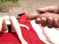 Un nombre es una pilladas de torbe enfermedad mental en una silla de oficina